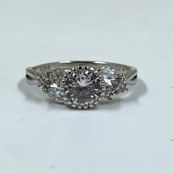 925 Sterling Silver Crystal Art Deco Style Ring Size 6 - Picture 7 of 8